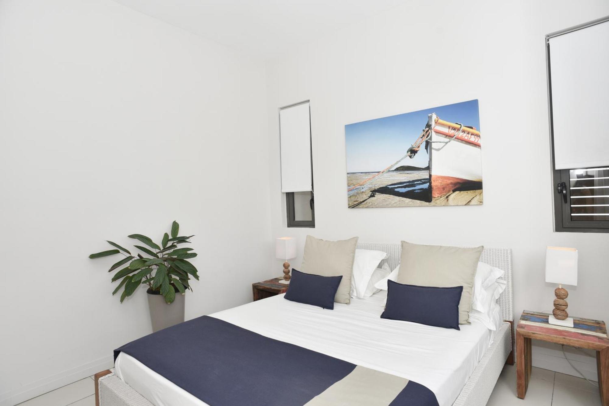 Cap Ouest Beachfront Luxury Penthouse & Apartment Flic-en-Flacq 外观 照片